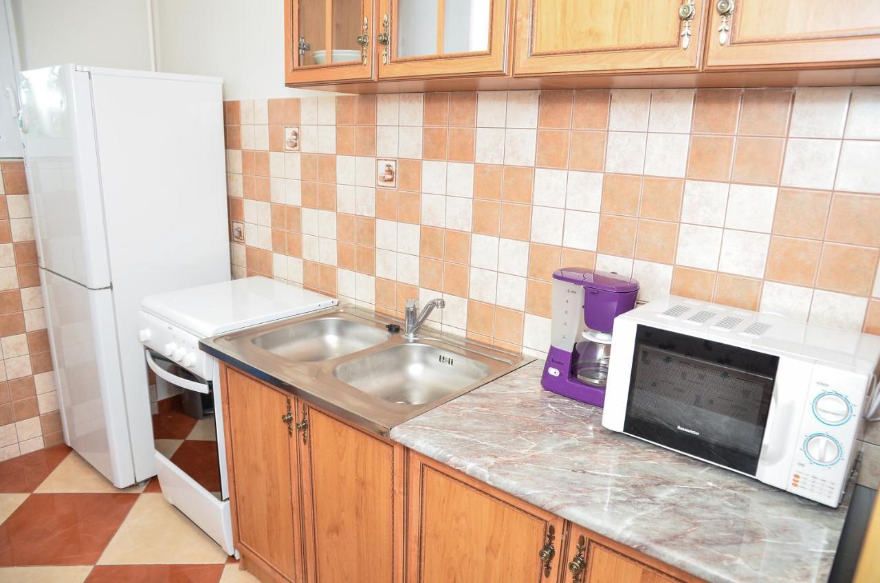 Апарт готель Gabor Aron Apartman Гайдусобосло Екстер'єр фото