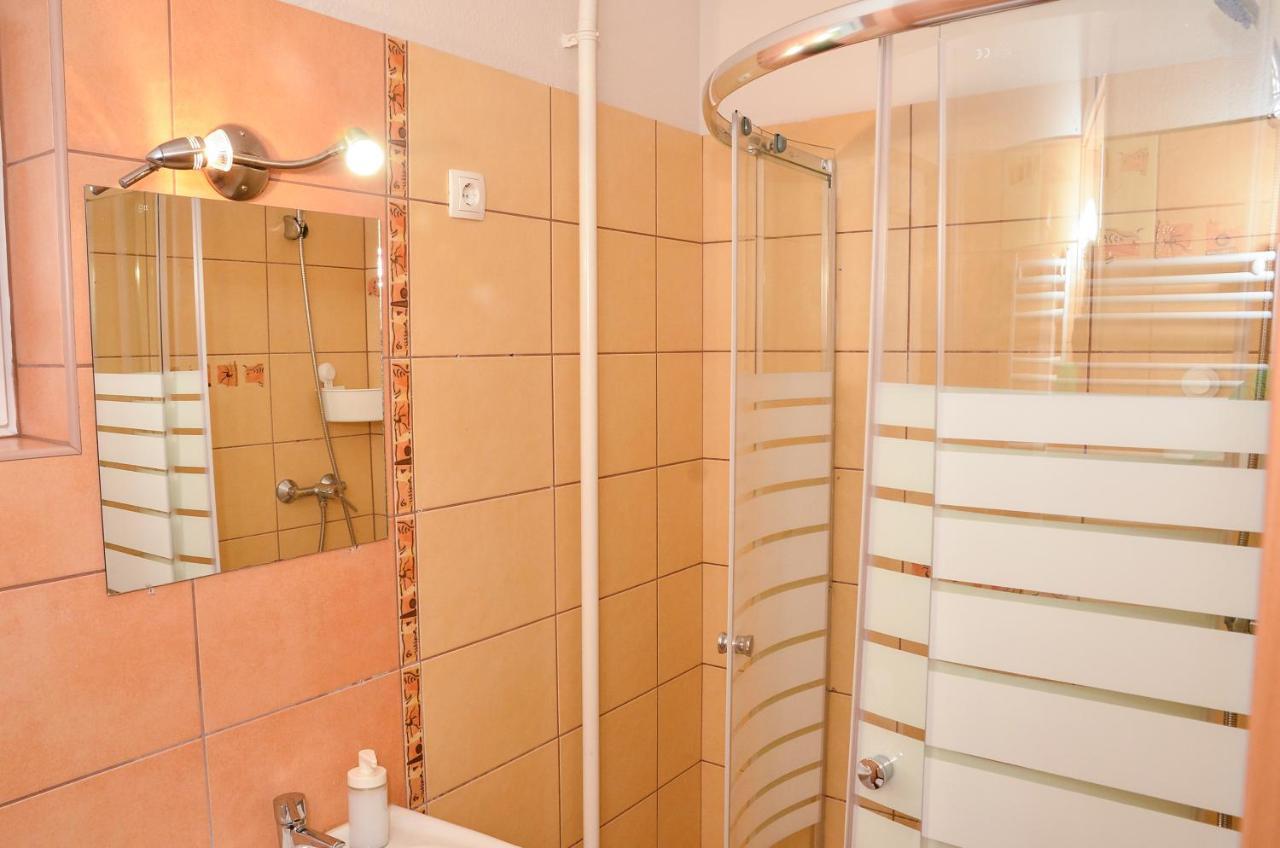 Апарт готель Gabor Aron Apartman Гайдусобосло Екстер'єр фото