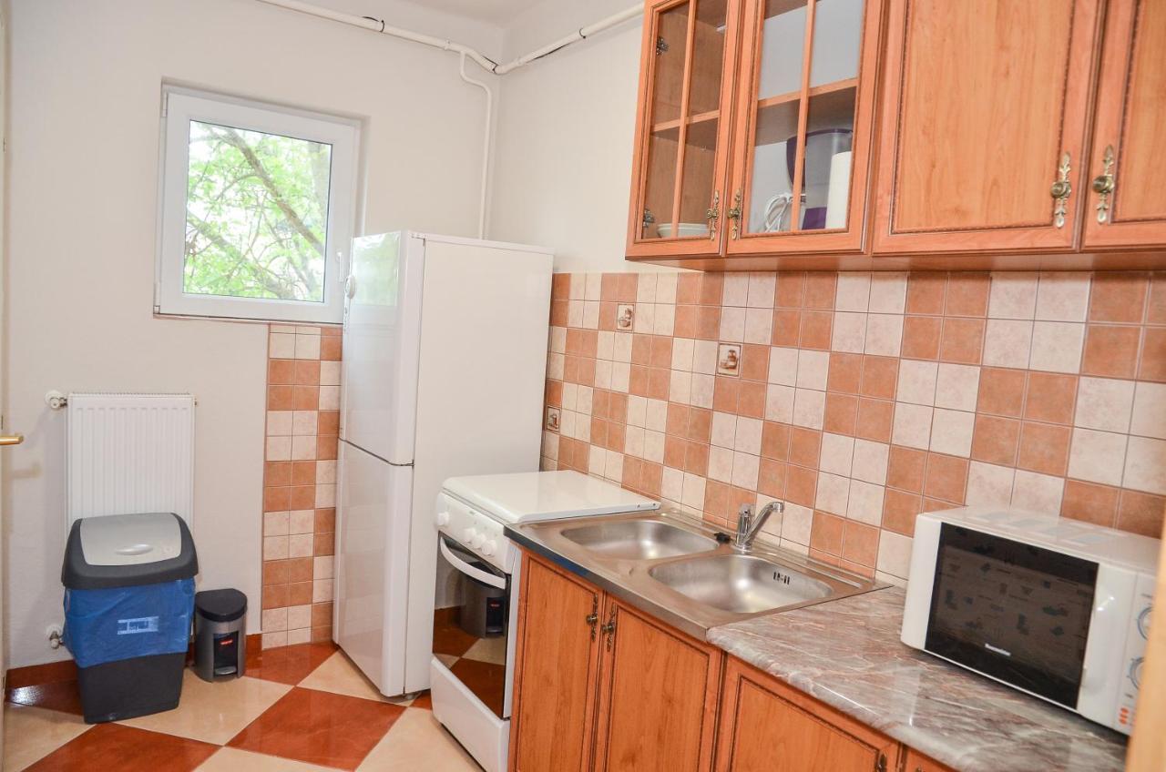 Апарт готель Gabor Aron Apartman Гайдусобосло Екстер'єр фото