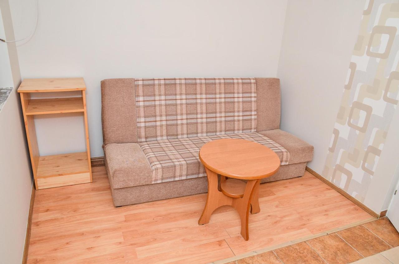 Апарт готель Gabor Aron Apartman Гайдусобосло Екстер'єр фото